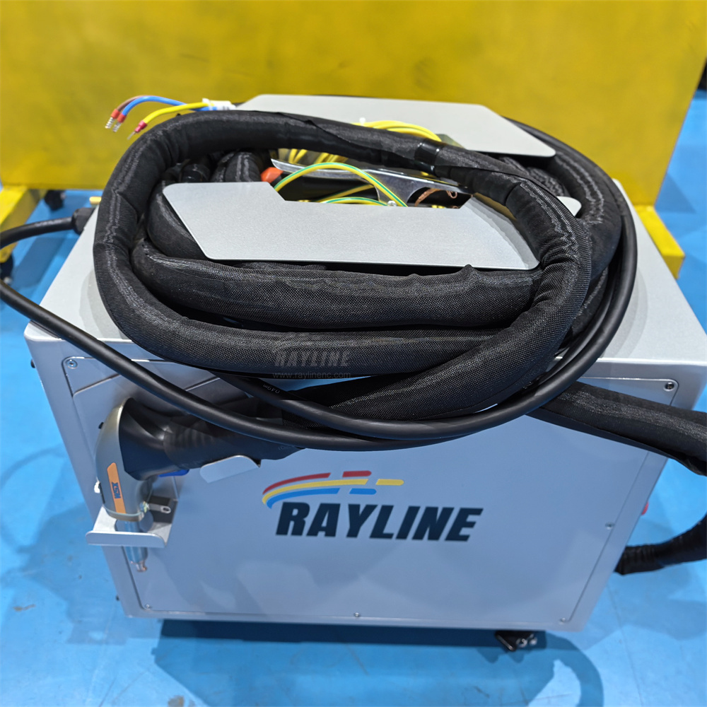 Super Mini 4 in 1 laser welder - đánh giá và giá Laser Cleaning Machine 2000W