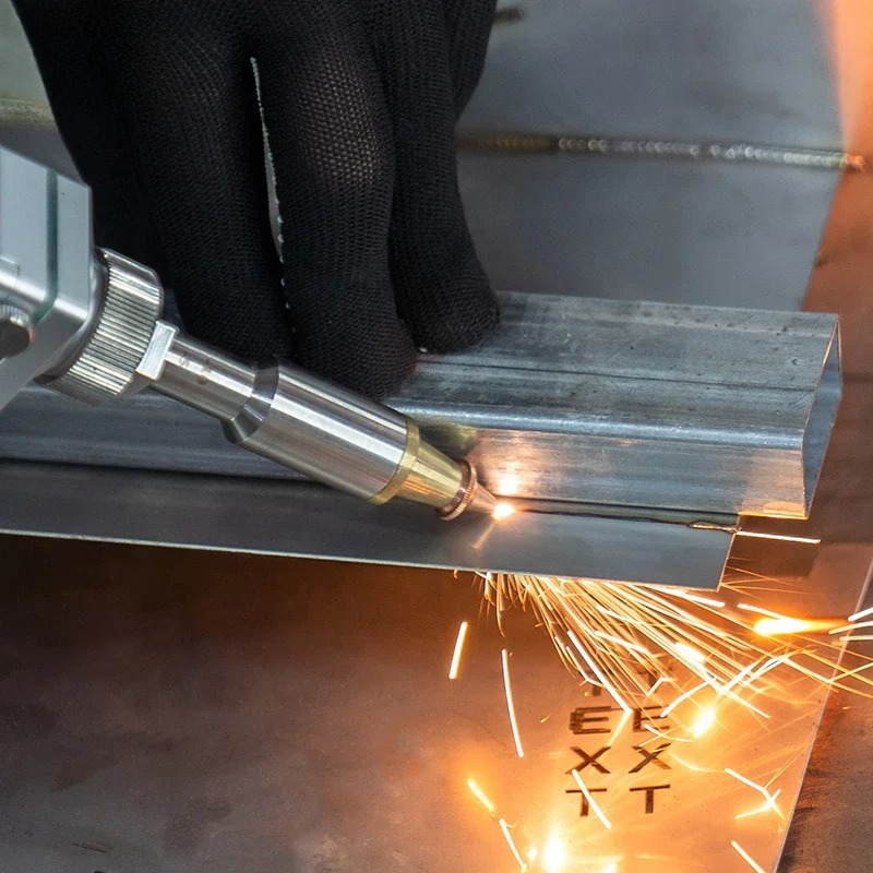 China handheld fiber    metal  - đánh giá và giá Fiber Laser Welder 2000W